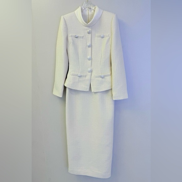 Self-Portrait NWOT CREAM BOUCLE TAILORED MIDI DRESS - Picture 9 of 9